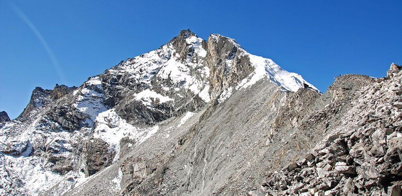 Pokhalde Peak Climbing (5806m)